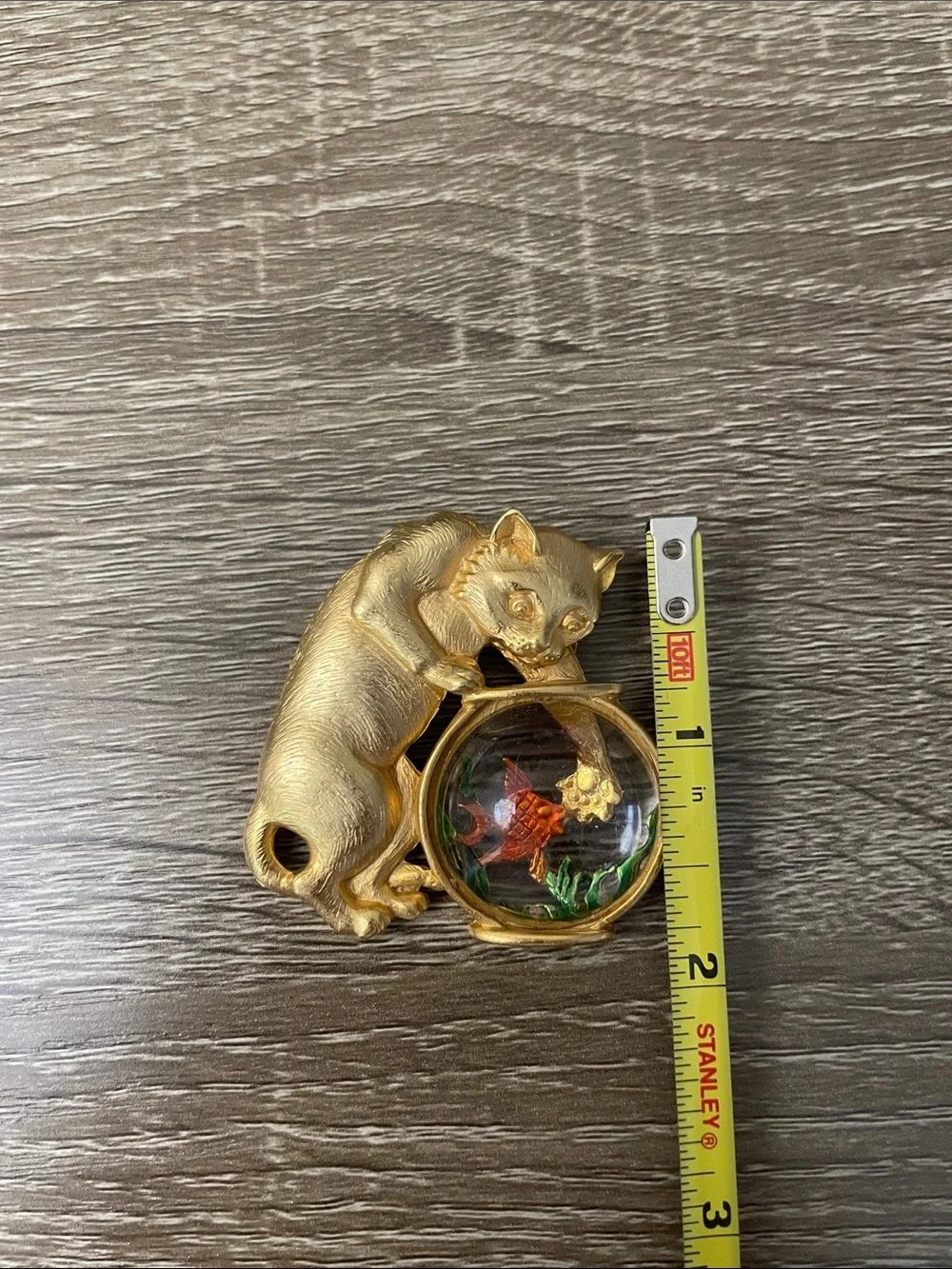 Gold Cat Figurine with Fishbowl Accent - Brooch